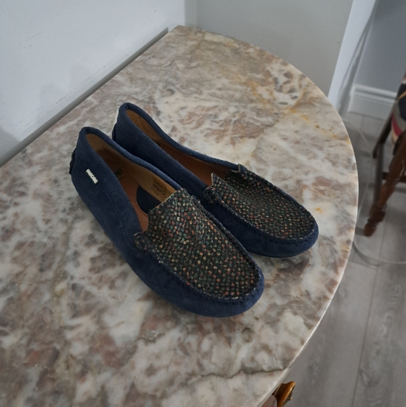 Fascani Girls Blue Dress Shoes Size 35 (US 4.5) New Unboxed - Picture 1 of 1